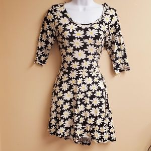Juniors Daisy Dress Boho hippie Size L